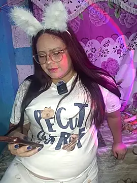 Snapshot of Trilyn25 chatting on October 2025 02:56:01 AM Trilyn25 online show from October 2025 02:56:01 AM