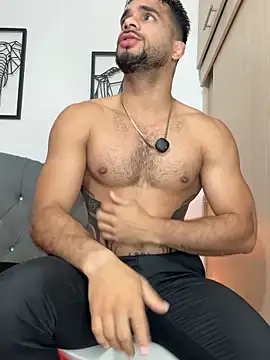 Maximiliano ford online show from December 2025 10:53:01 AM