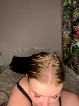 Snapshot of Amy_Sky_ chatting on September 2025 10:24:01 PM Amy Sky online show from September 2025 10:24:01 PM