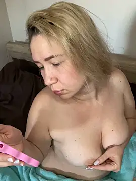 Snapshot of Nikusia chatting on March 2025 07:31:02 AM Nikusia online show from March 2025 07:31:02 AM