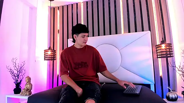 Jhojan twink online show from October 2025 12:17:02 PM