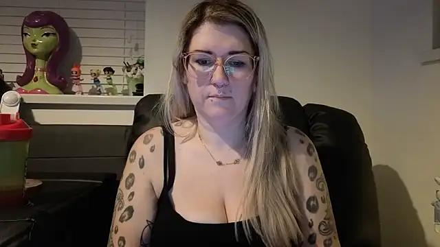 Snapshot of Sizzling_Indie36 chatting on March 2026 09:06:01 PM Sizzling Indie36 online show from March 2026 09:06:01 PM