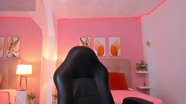 Molly h0t online show from February 2026 12:38:01 PM