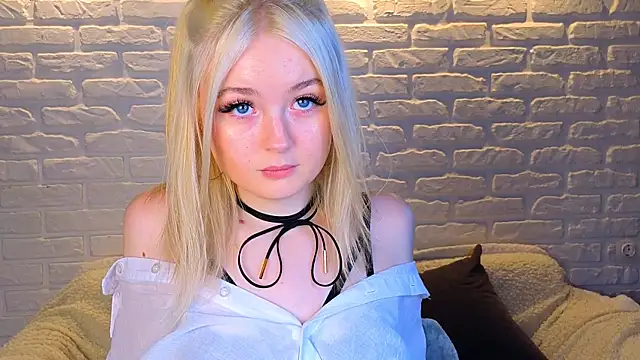 minigirl online show from March 2025 10:17:01 AM