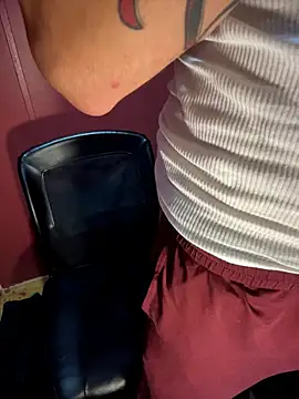 bwcizThrobbing online show from November 2025 05:42:01 PM