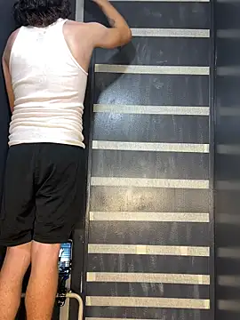 bwcizThrobbing online show from December 2025 06:27:01 PM