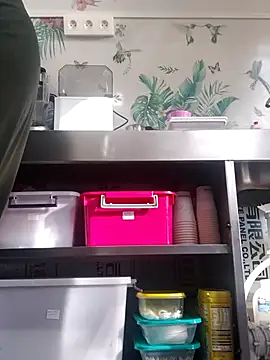 emiliemilf online show from October 2025 05:03:01 PM