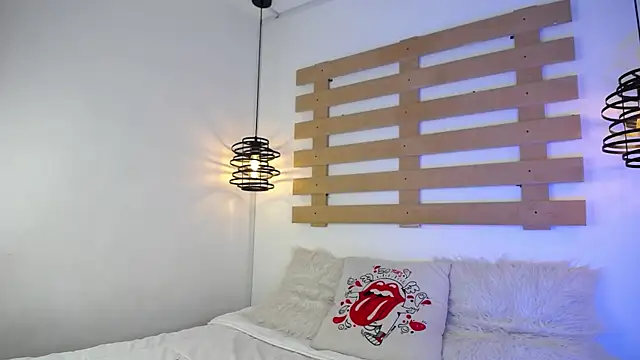 Snapshot of Andy_Leex chatting on September 2025 08:19:01 PM Andy Leex online show from September 2025 08:19:01 PM