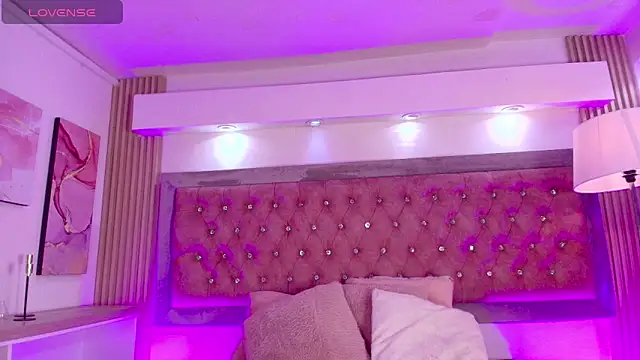 Andy Leex online show from April 2026 08:35:02 PM