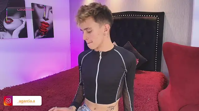 LiamWildx20 online show from December 2025 05:39:02 AM