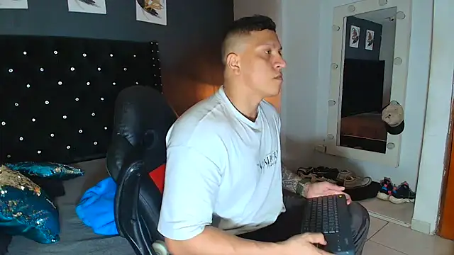 Snapshot of ethan_dalton_ chatting on September 2025 03:08:02 AM ethan dalton online show from September 2025 03:08:02 AM