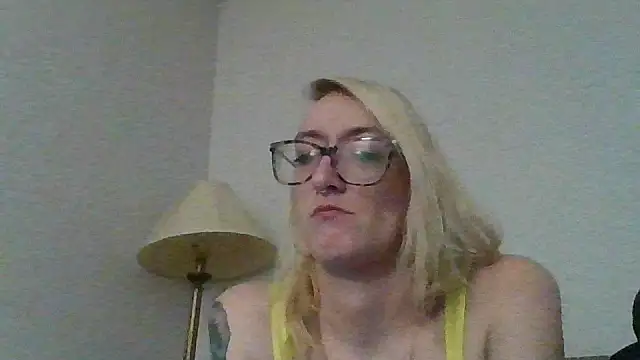 Snapshot of Kittaekatt chatting on February 2026 03:55:02 AM Kittaekatt online show from February 2026 03:55:02 AM
