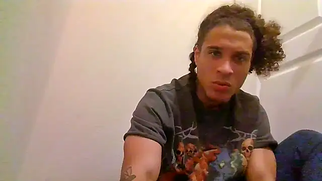 Snapshot of shurthingx chatting on May 2026 11:00:01 PM shurthingx online show from May 2026 11:00:01 PM