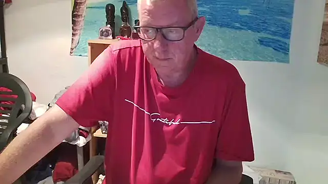 Snapshot of JamesBauer chatting on May 2026 04:39:01 AM JamesBauer online show from May 2026 04:39:01 AM