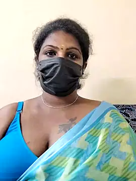 Snapshot of poojaa-rani chatting on March 2025 11:12:02 PM poojaa-rani online show from March 2025 11:12:02 PM