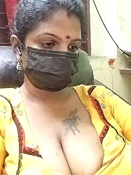 Snapshot of poojaa-rani chatting on November 2025 06:30:02 PM poojaa-rani online show from November 2025 06:30:02 PM