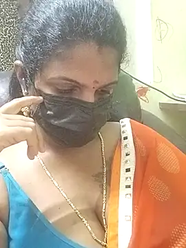 Snapshot of poojaa-rani chatting on December 2025 06:01:02 PM poojaa-rani online show from December 2025 06:01:02 PM