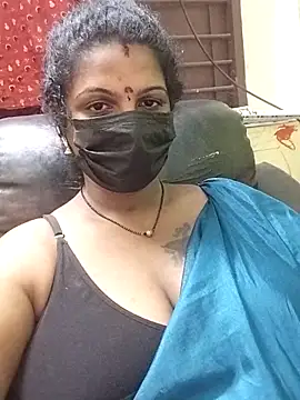 Snapshot of poojaa-rani chatting on January 2026 07:11:01 PM poojaa-rani online show from January 2026 07:11:01 PM