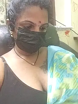 Snapshot of poojaa-rani chatting on February 2026 06:17:01 PM poojaa-rani online show from February 2026 06:17:01 PM