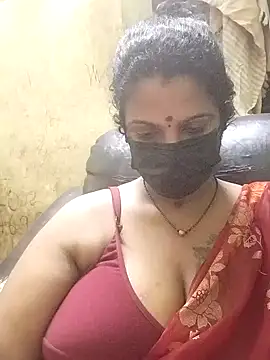 Snapshot of poojaa-rani chatting on February 2026 06:39:01 PM poojaa-rani online show from February 2026 06:39:01 PM