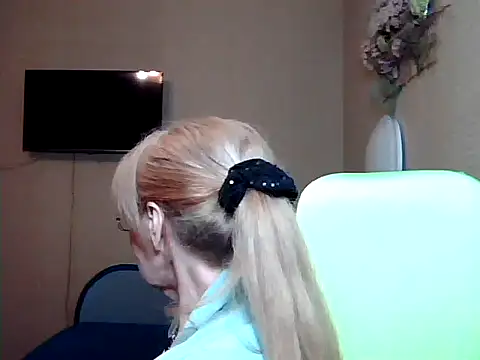 Snapshot of Margo_Sweety chatting on March 2025 04:45:01 PM Margo Sweety online show from March 2025 04:45:01 PM