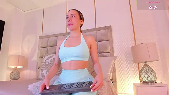 Snapshot of laurencarter1 chatting on November 2025 03:29:02 AM laurencarter1 online show from November 2025 03:29:02 AM