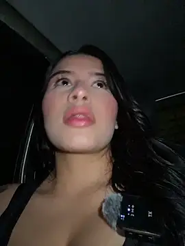 andrea gomes  online show from April 2026 05:22:01 AM