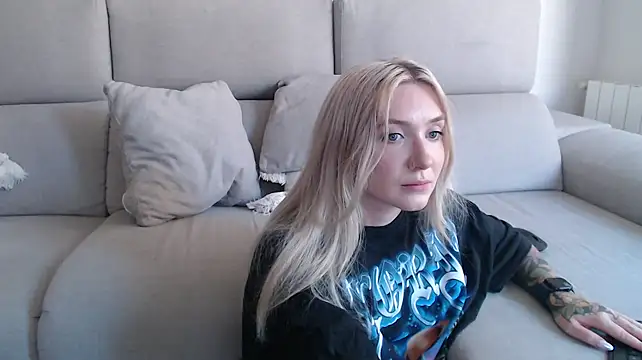 Snapshot of tattoobbgirl chatting on September 2025 11:56:01 AM tattoobbgirl online show from September 2025 11:56:01 AM