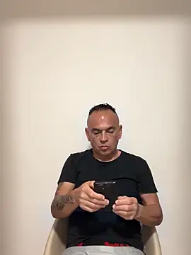 mateocali25 online show from May 2026 07:31:01 PM