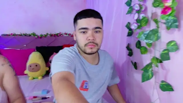  mia and mike  online show from October 2025 12:46:01 PM