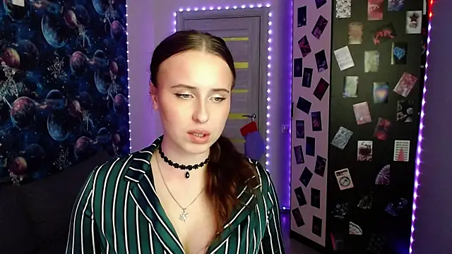 Snapshot of BarbiePieer chatting on December 2025 06:49:02 PM BarbiePieer online show from December 2025 06:49:02 PM