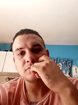 Snapshot of calfran chatting on November 2025 05:30:01 PM calfran online show from November 2025 05:30:01 PM