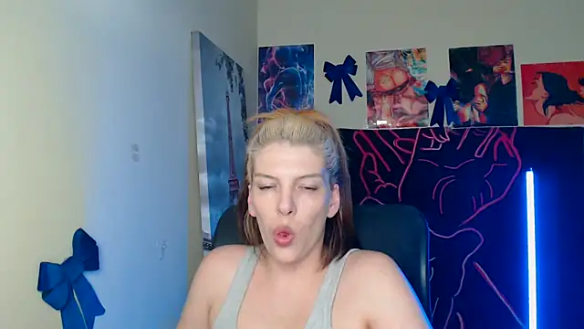 Snapshot of VanessaRey_ chatting on April 2026 05:03:02 AM VanessaRey online show from April 2026 05:03:02 AM