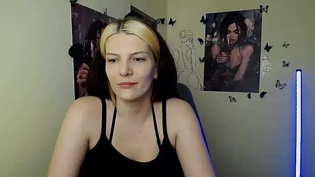 Snapshot of VanessaRey_ chatting on April 2026 06:27:01 AM VanessaRey online show from April 2026 06:27:01 AM