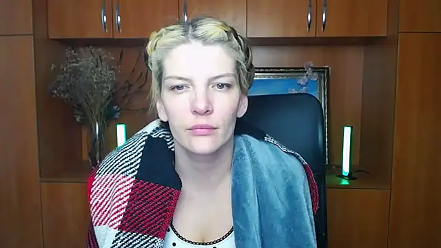 Snapshot of VanessaRey_ chatting on May 2026 06:30:01 AM VanessaRey online show from May 2026 06:30:01 AM