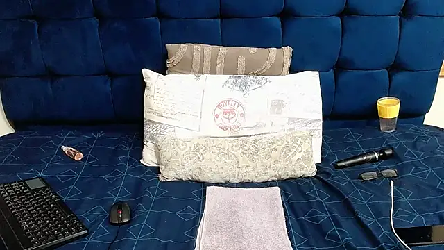 AriesCake online show from May 2026 02:45:01 PM