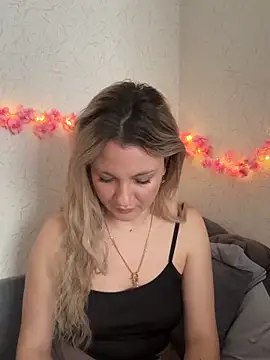 mollygirll online show from October 2025 09:32:01 AM