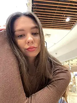 Snapshot of MilaBee chatting on March 2025 05:21:02 AM MilaBee online show from March 2025 05:21:02 AM