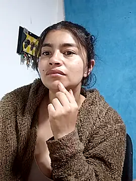 AlanaHotxx online show from October 2025 07:17:02 AM