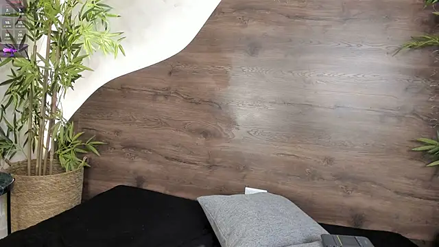 mia lacy  online show from November 2025 07:41:02 PM