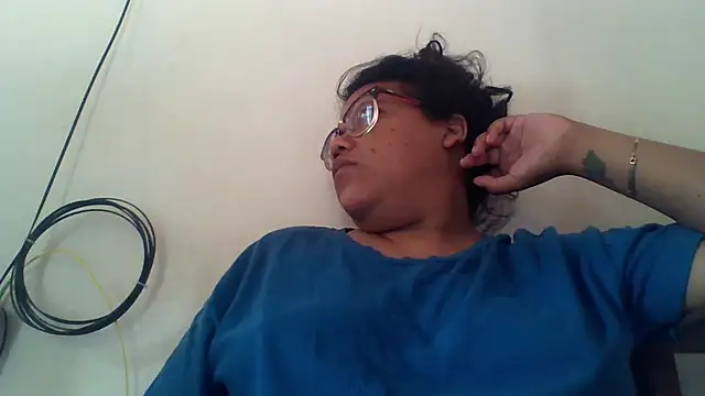 Valeria Tiffany online show from April 2026 02:14:01 PM