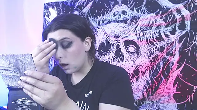 mikaskullcs online show from April 2026 04:57:02 PM