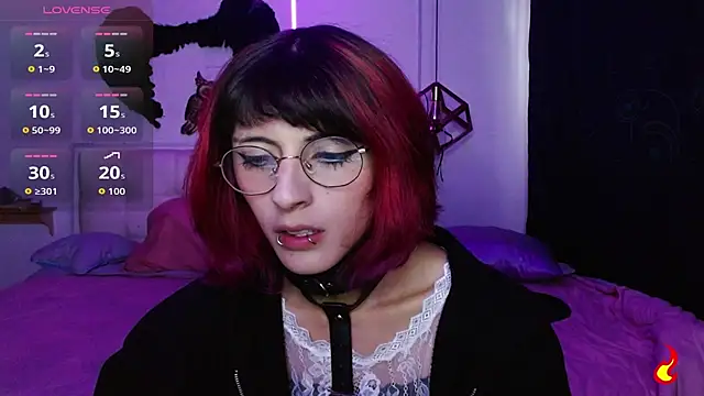 goth minerva online show from October 2025 01:42:02 PM