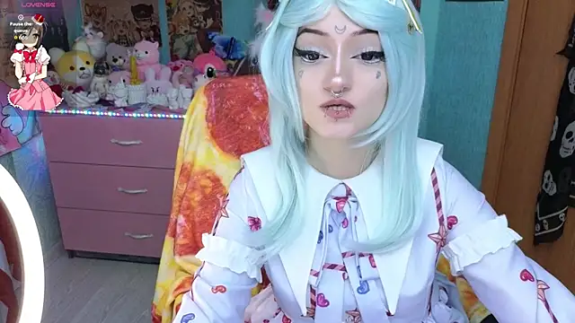 Manuela unicorn online show from March 2026 08:37:01 PM