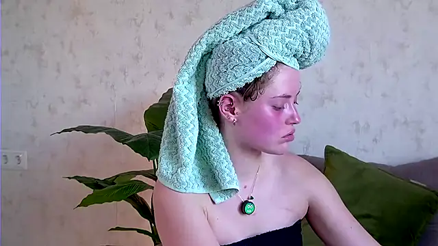 AshleyD  online show from September 2025 02:34:01 AM