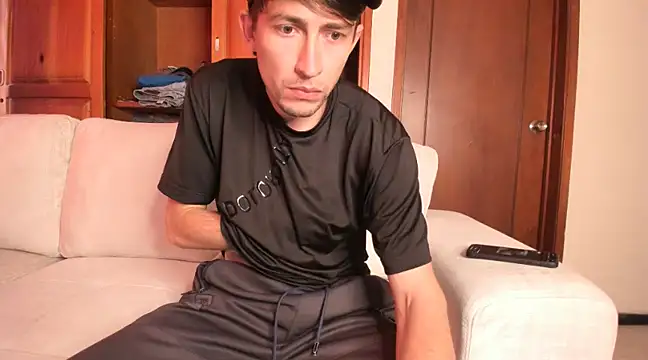 laurent 01 online show from March 2025 01:26:02 PM