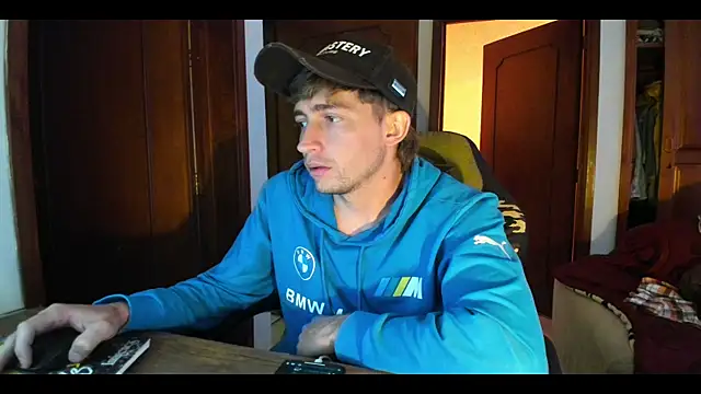 laurent 01 online show from September 2025 02:10:01 PM