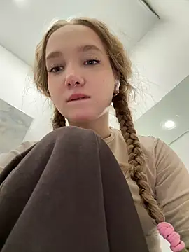 Snapshot of bambi_lu chatting on March 2026 06:34:01 PM bambi lu online show from March 2026 06:34:01 PM