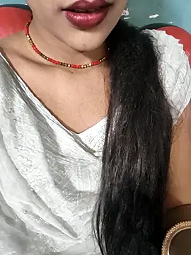 Snapshot of Eshwari_Chopra chatting on March 2026 04:28:02 AM Eshwari Chopra online show from March 2026 04:28:02 AM