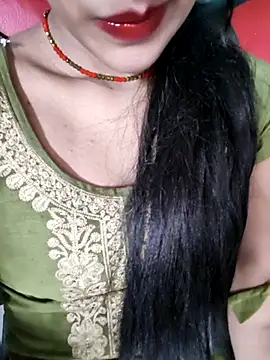 Snapshot of Eshwari_Chopra chatting on March 2026 04:40:02 PM Eshwari Chopra online show from March 2026 04:40:02 PM
